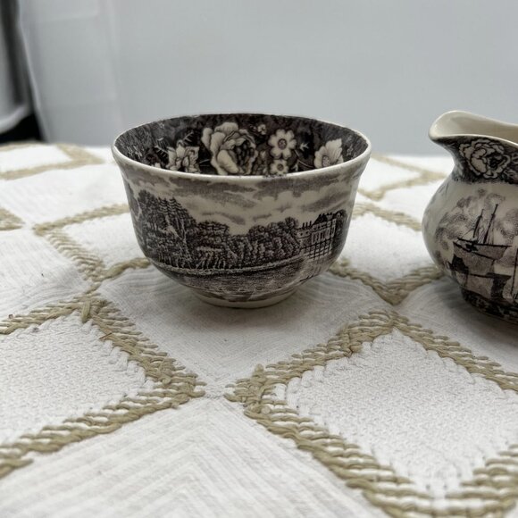 Thames River Scenes by Palissy Pottery Sugar bowl and creamer. Made in England - Picture 2 of 15